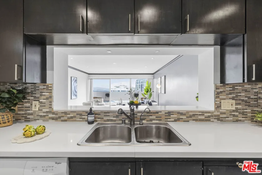 10701 Wilshire Boulevard #2202 photo 19