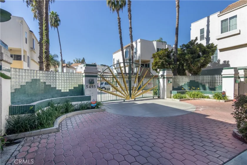 5455 Sylmar Avenue #1003 photo 1