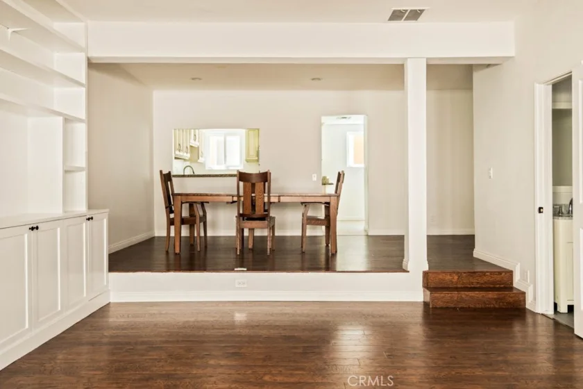 13948 Moorpark Street #4 photo 6
