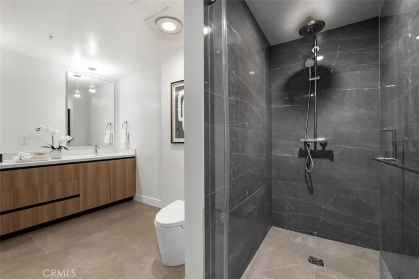 39 S Los Robles Avenue #6020 photo 26