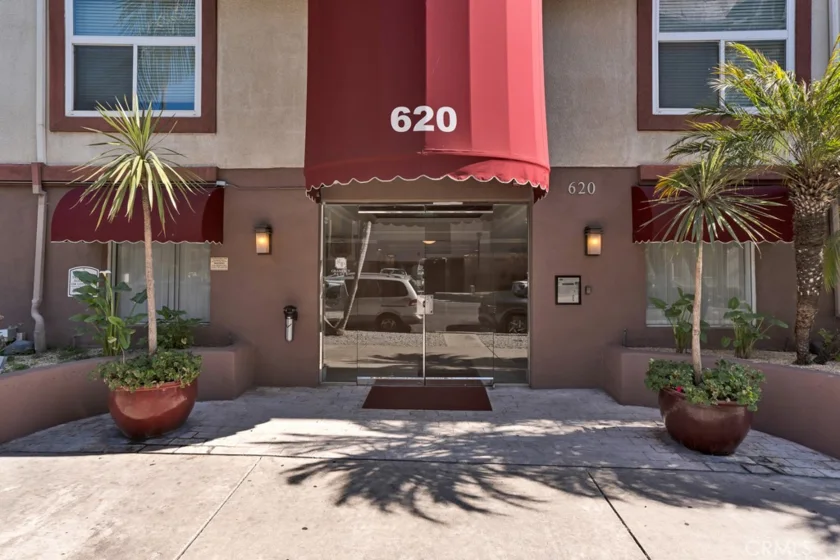 620 S Gramercy #338 photo 2