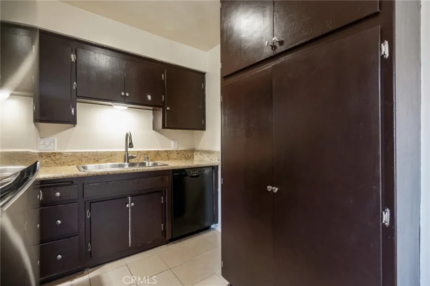972 E California #307 photo 12
