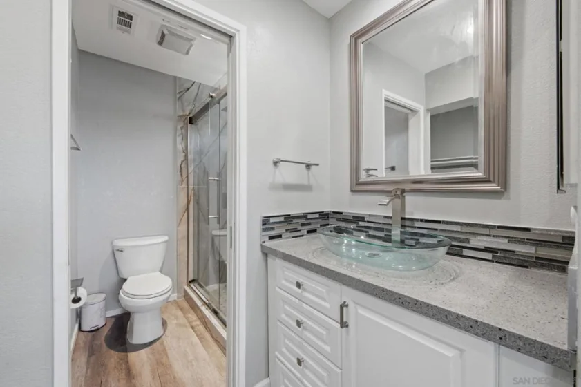 2055 Lakeridge #301 photo 27