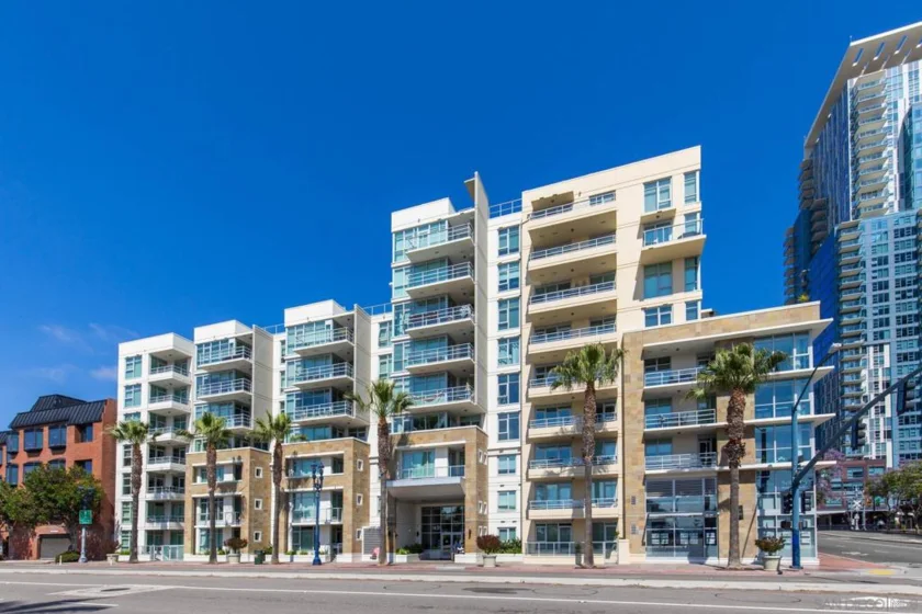1431 Pacific Highway #411 photo 3