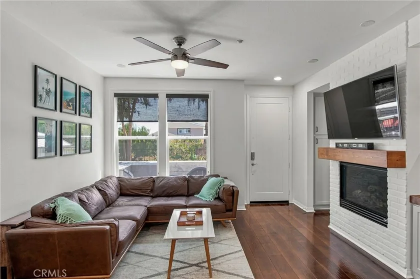 12 Midtown photo 35