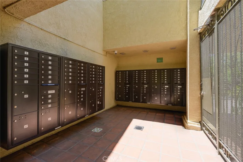 64 N Mar Vista Avenue #127 photo 30