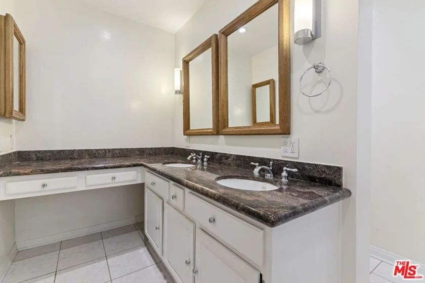 2031 S Bentley Avenue #107 photo 15