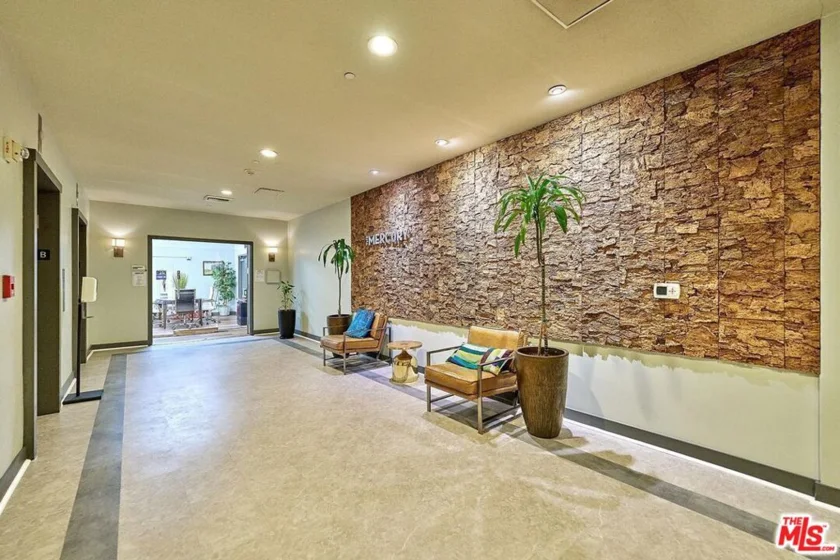 3810 Wilshire Boulevard #408 photo 16