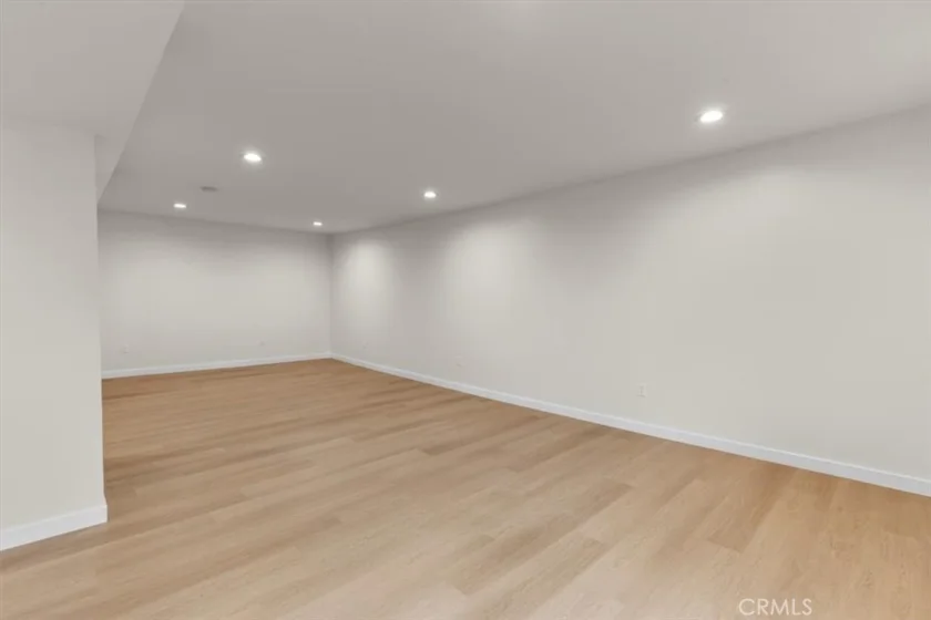 7505 Hampton Avenue #4 photo 30