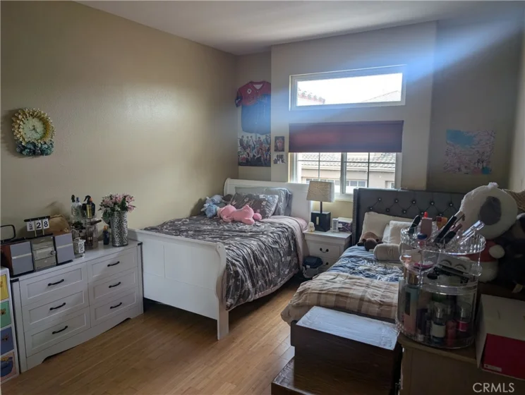 27755 Tamara photo 11