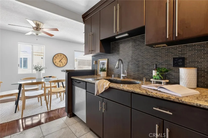5412 Lindley Avenue #322 photo 7
