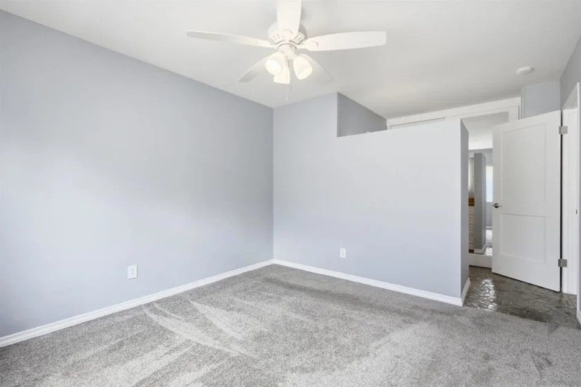 730 E Avenue photo 22