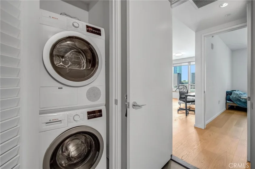 889 Francisco Street #1710 photo 14