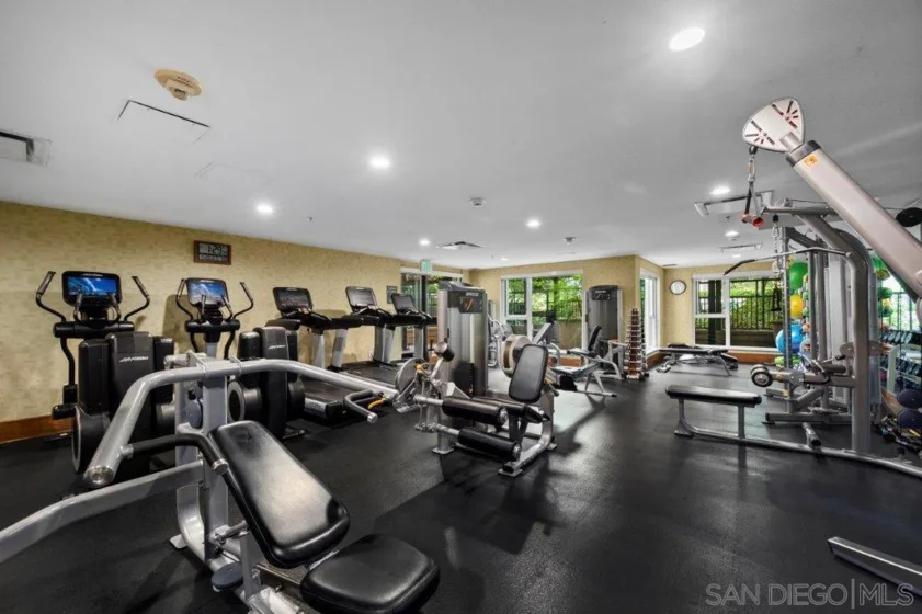 1205 Pacific Hwy #3101 photo 72