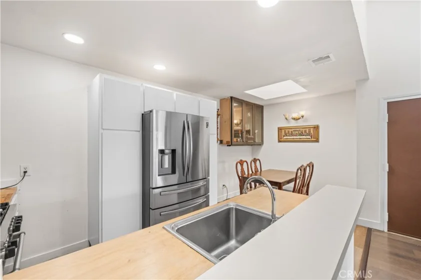 9600 Van Nuys #220 photo 8