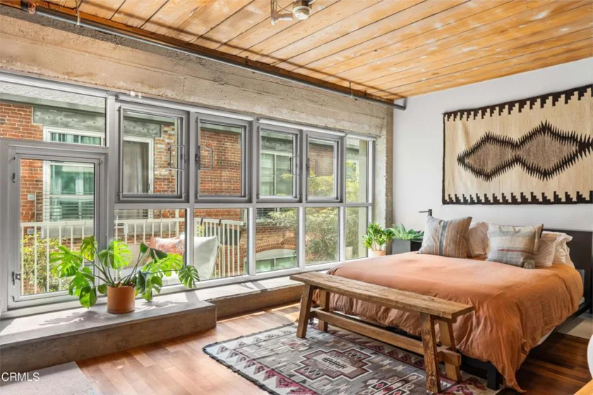 530 S Hewitt Street #244 photo 11