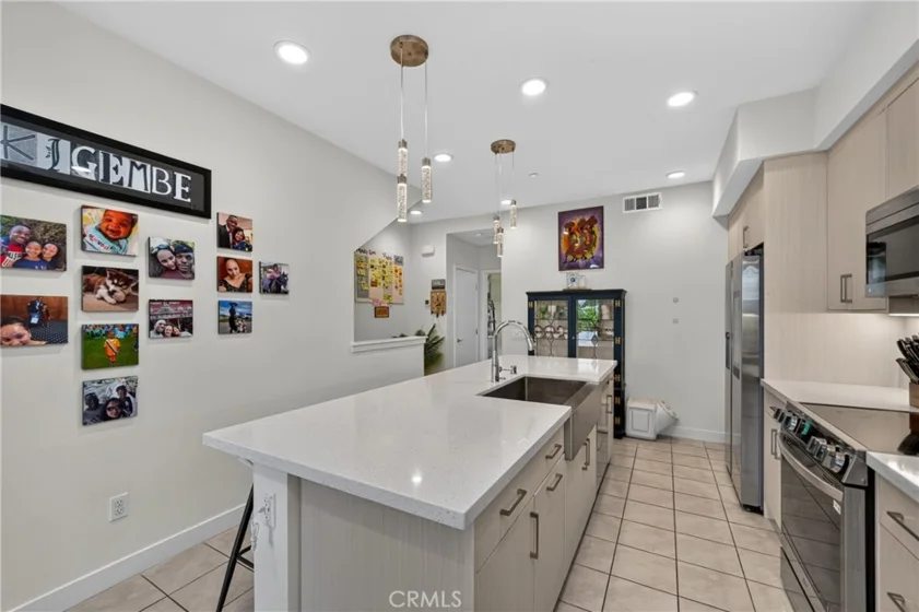 4810 Long Beach photo 8