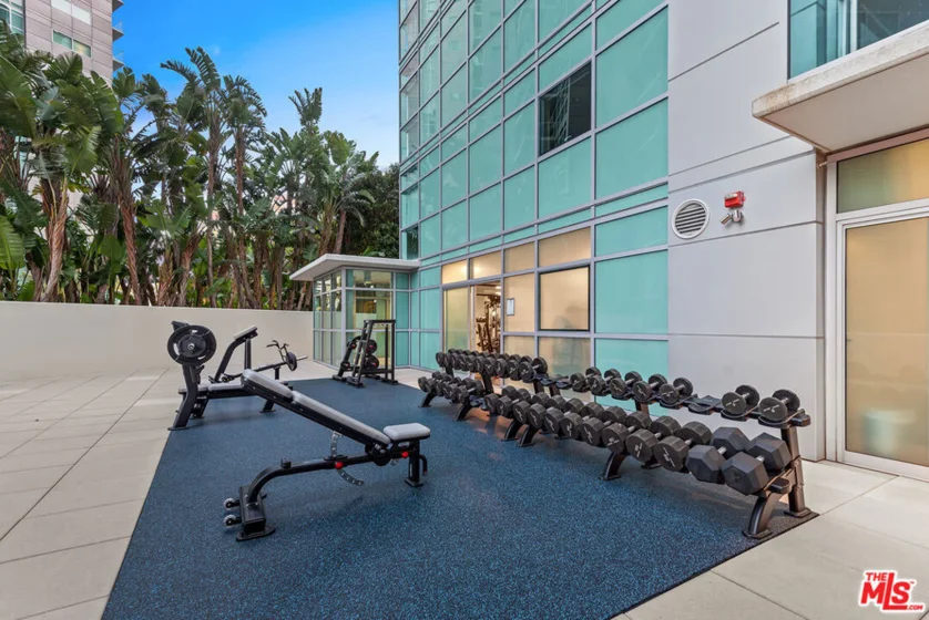 13700 Marina Pointe Drive #305 photo 57