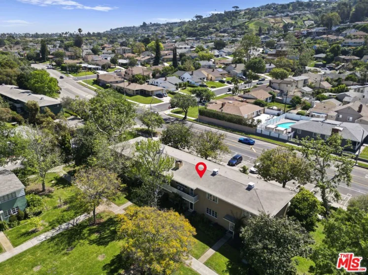5464 Village Green photo 71