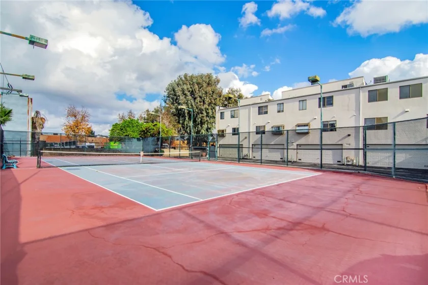 18739 Hatteras Street #55 photo 34