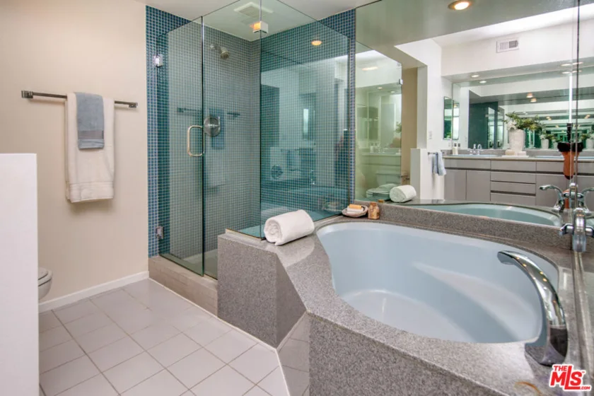 2960 Neilson Way #304 photo 9
