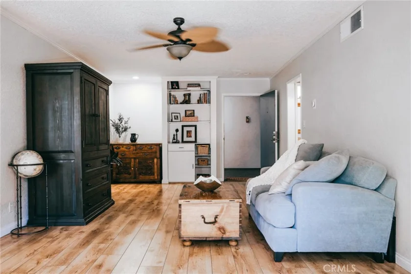 2386 E Del Mar Boulevard #101 photo 1