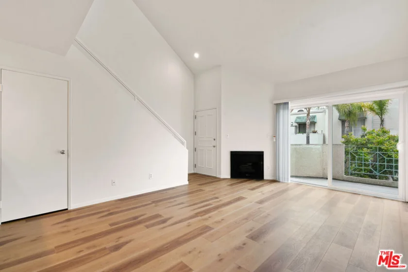 438 E Spruce Avenue #141 photo 3