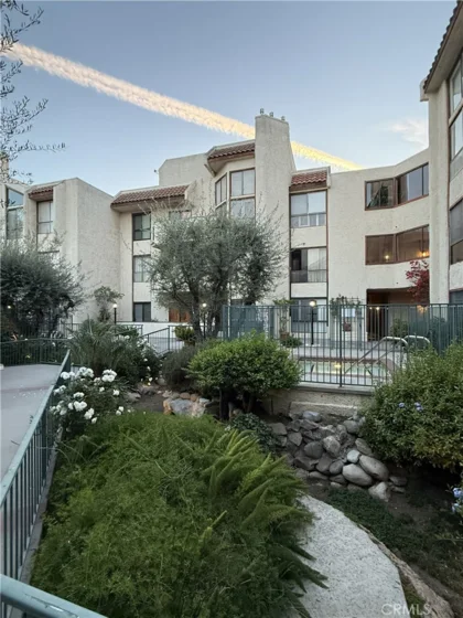5255 Zelzah Avenue #302 photo 1