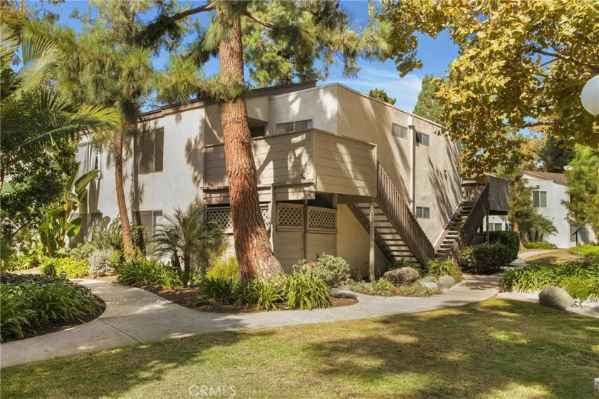 1340 Cabrillo Park Drive #F photo 1