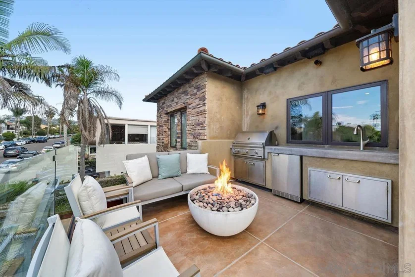 231 Bonair Street photo 9