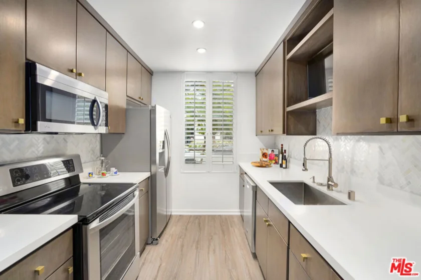 419 N Oakhurst Drive #101 photo 7