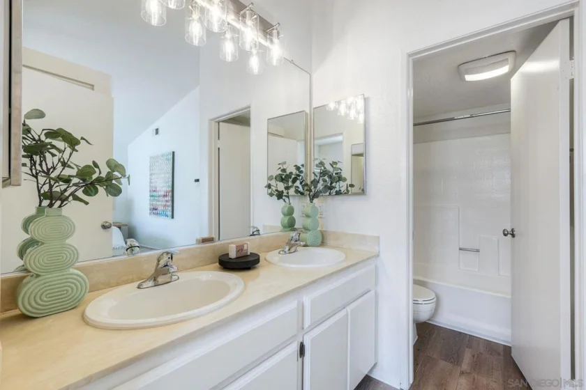 6231 Calle Mariselda #605 photo 19