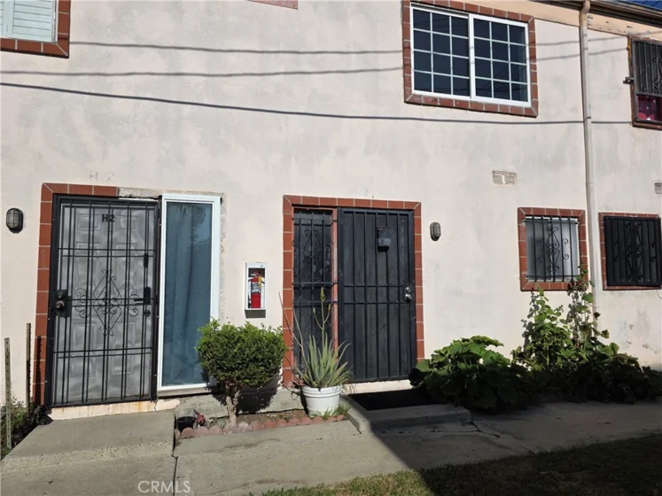 1000 E Bishop photo 1