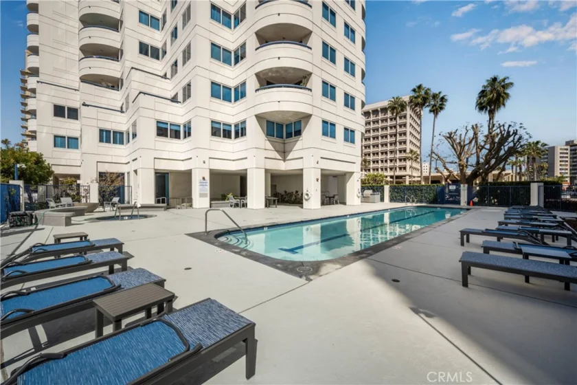 525 E Seaside Way #904 photo 60