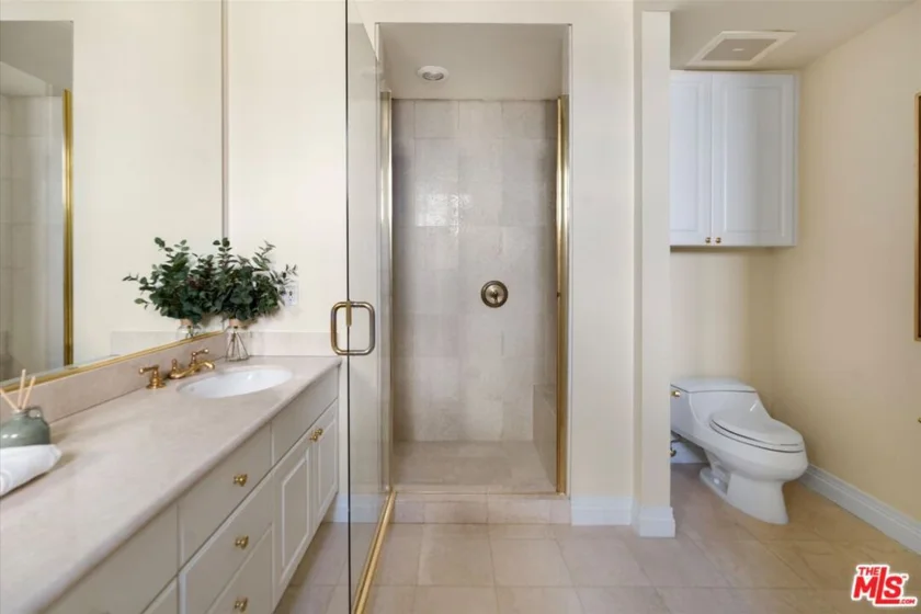 11847 Gorham Avenue #403 photo 19