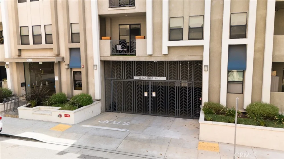 230 S Jackson #309 photo 22