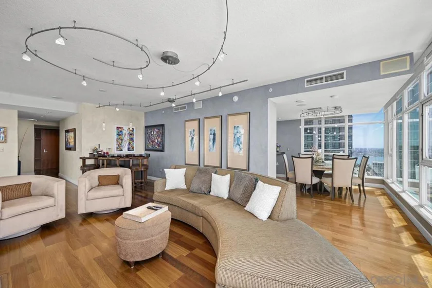 1205 Pacific Hwy #3101 photo 22