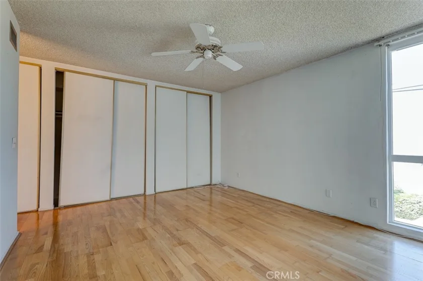 5454 Zelzah Avenue #215 photo 12