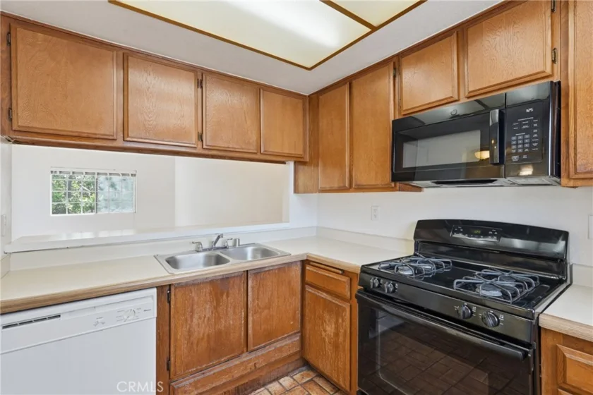 628 Daisy Avenue #419 photo 4