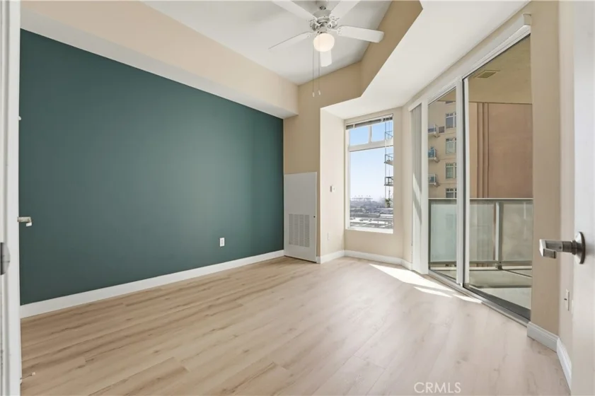 488 E Ocean #1518 photo 17