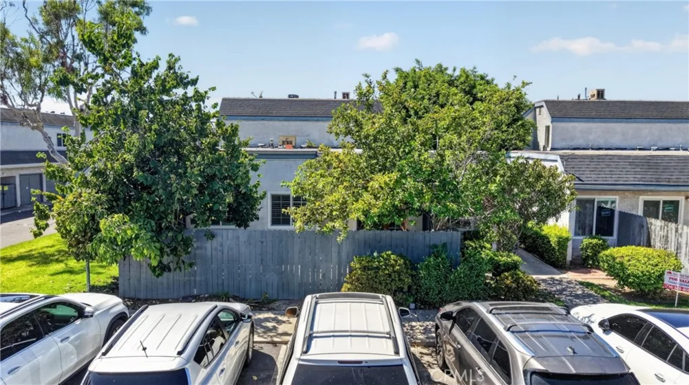 13930 Parkway photo 2