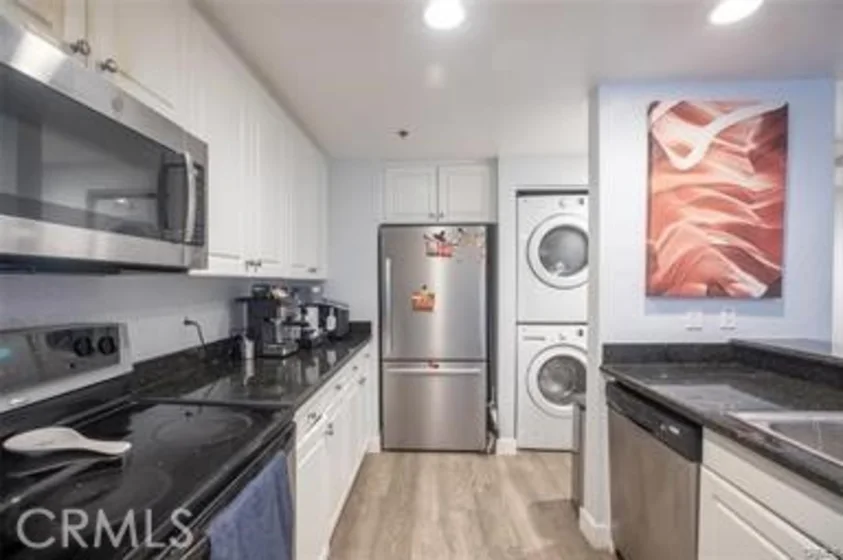 838 Pine photo 6