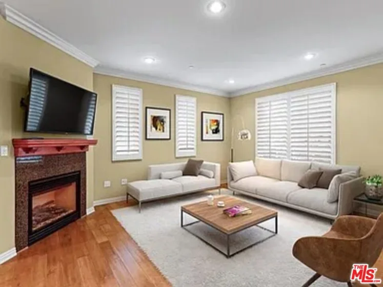 1810 S Barrington Avenue #5 photo 22