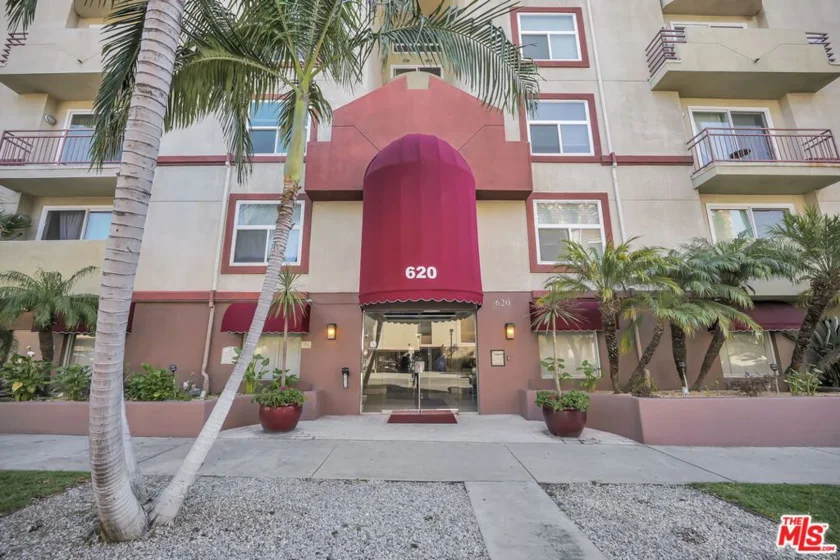 620 S Gramercy Place #135 photo 2