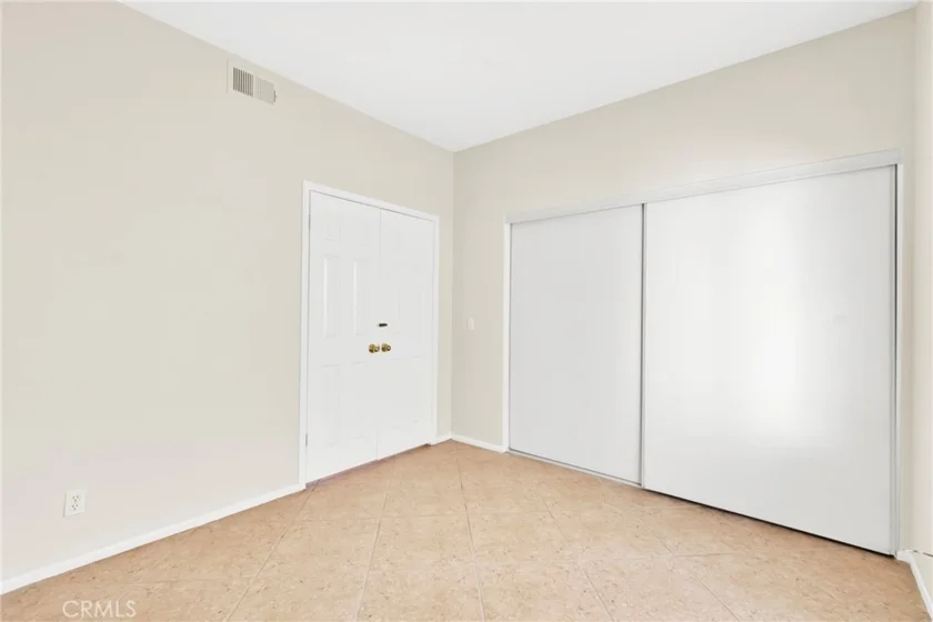 39909 Via Castana photo 27