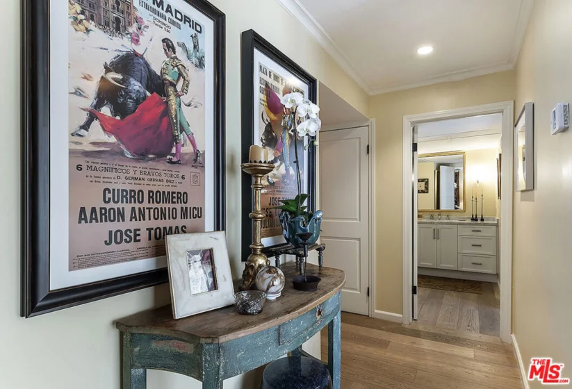 906 N Doheny Drive #510 photo 17