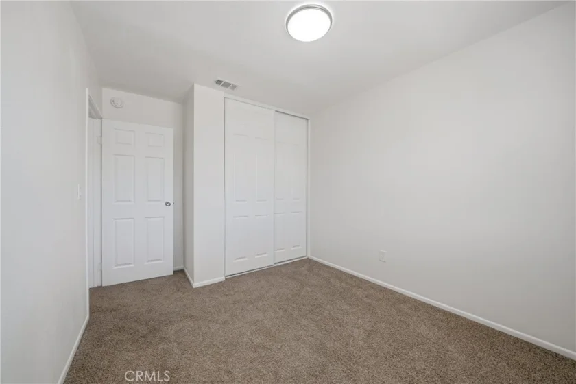3469 Columbia photo 17