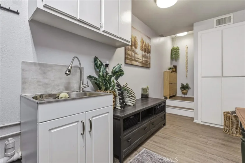 8927 Cedros #14 photo 25