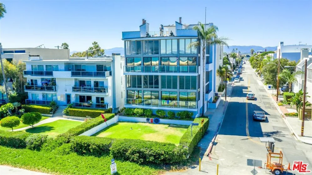 5515 Pacific Avenue #1 photo 1