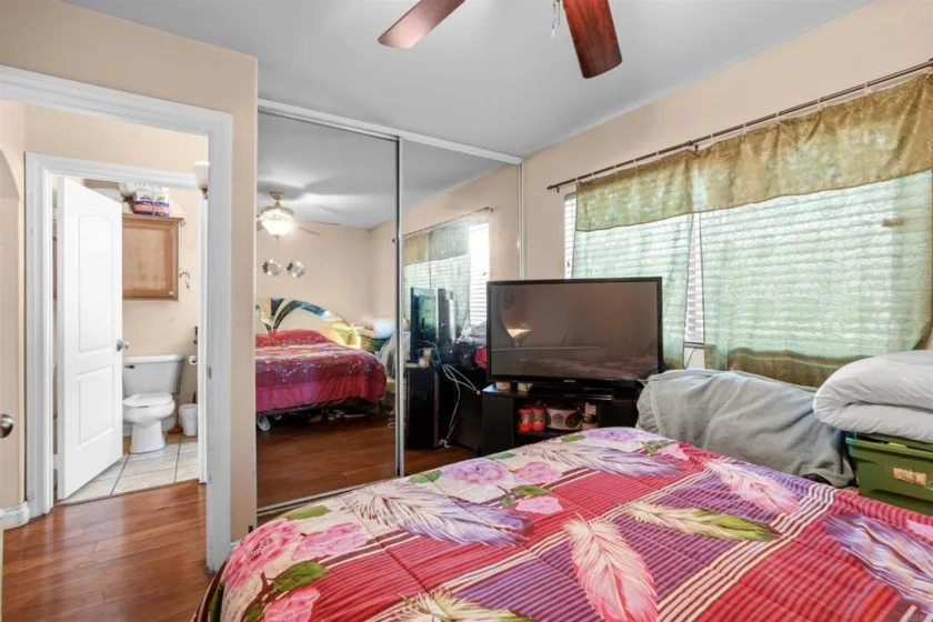 800 N Mollison Avenue #10 photo 4